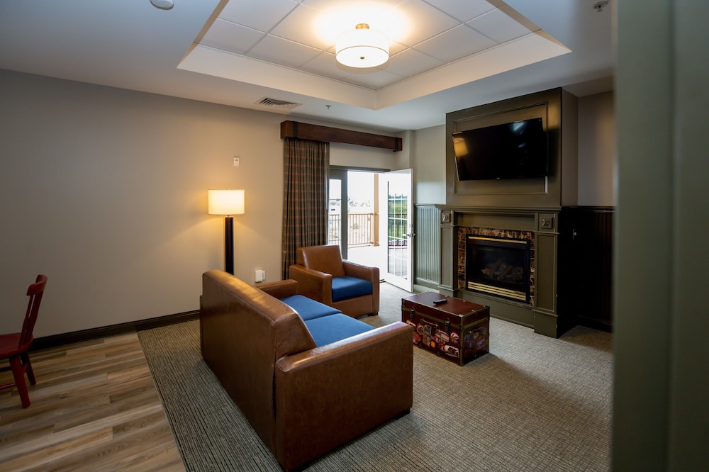 Grizzly Bear Suite - Waterpark Included photo 1