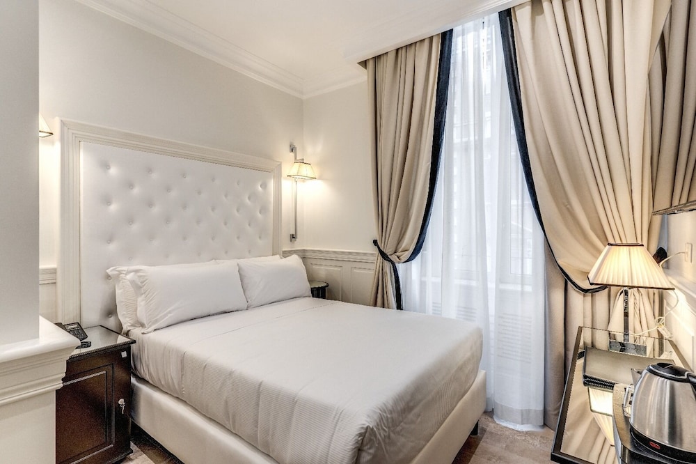 Single Room photo 2
