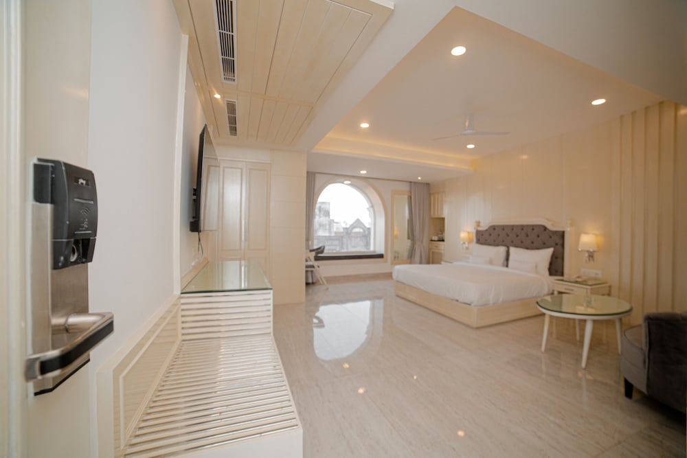 Junior Studio Suite