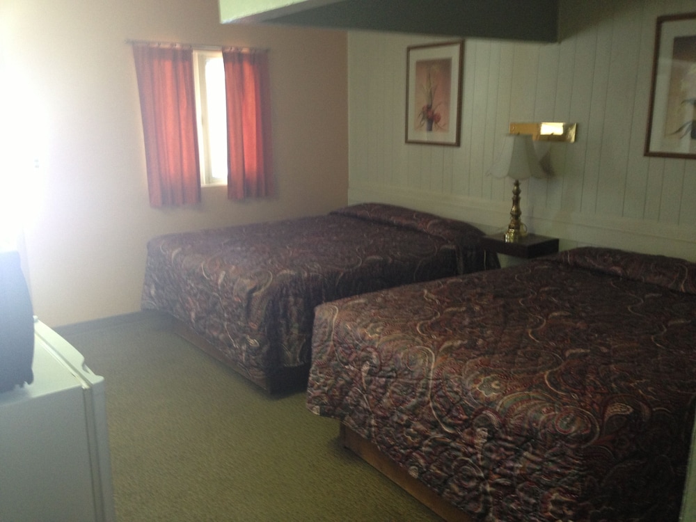 Standard Double Room, 2 Queen Beds photo 1