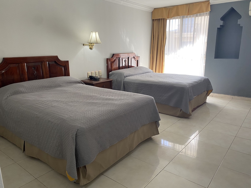 Standard Double Room, 2 Double Beds photo 1