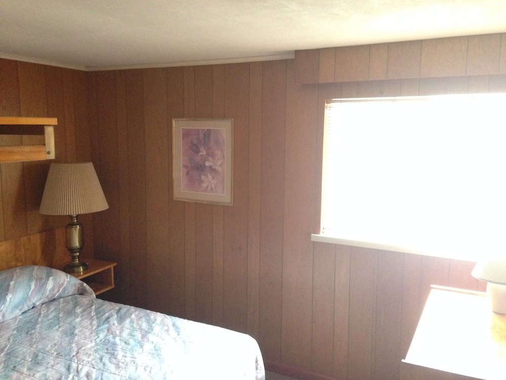 Two Bedroom Cottage photo 2