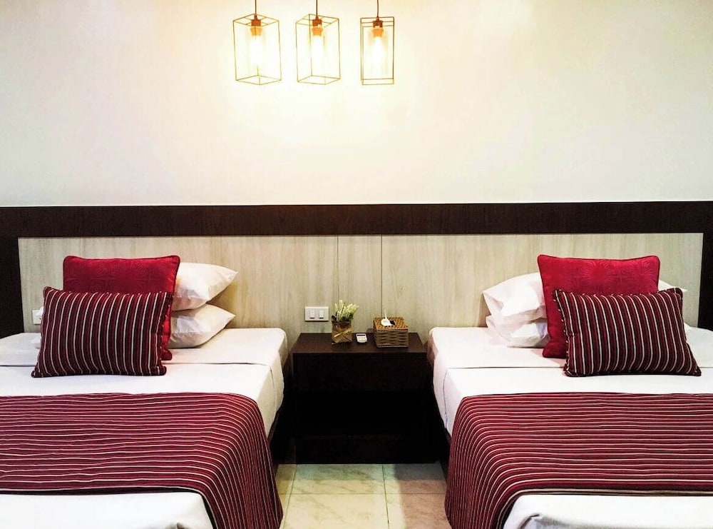 Suite - Photo 3