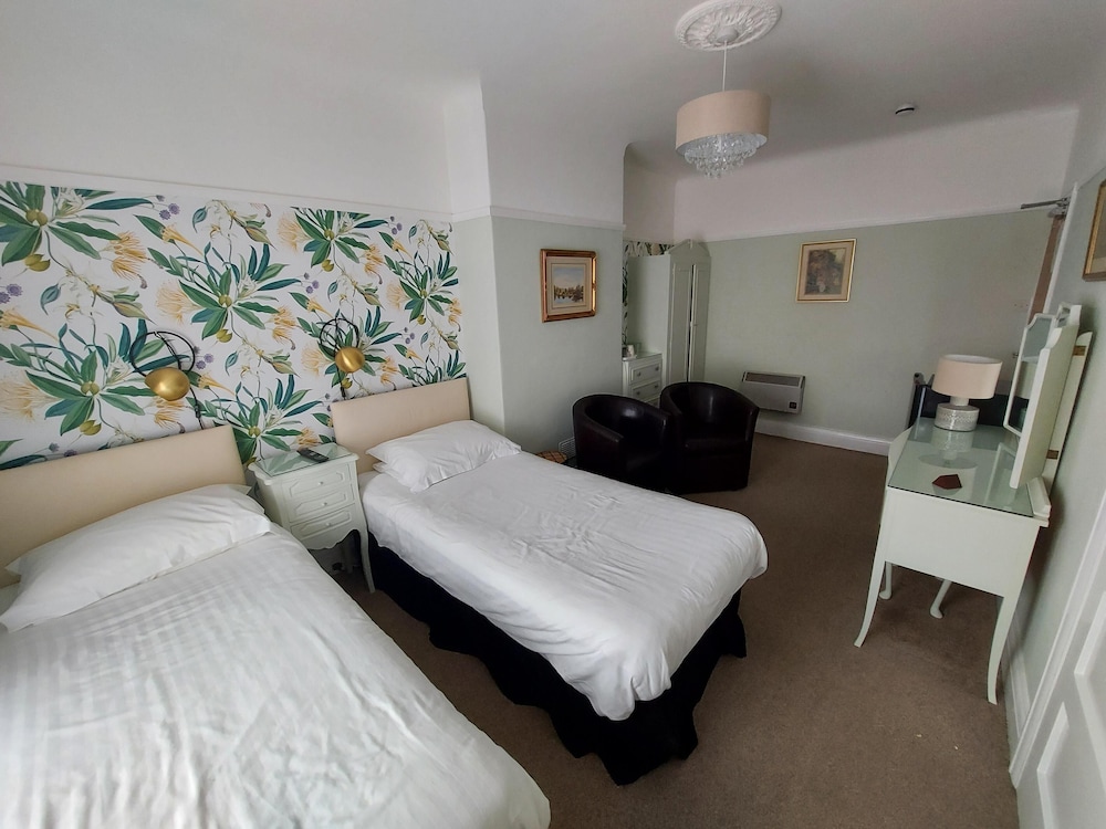 Twin Room, Ensuite (Beaumaris) photo 3
