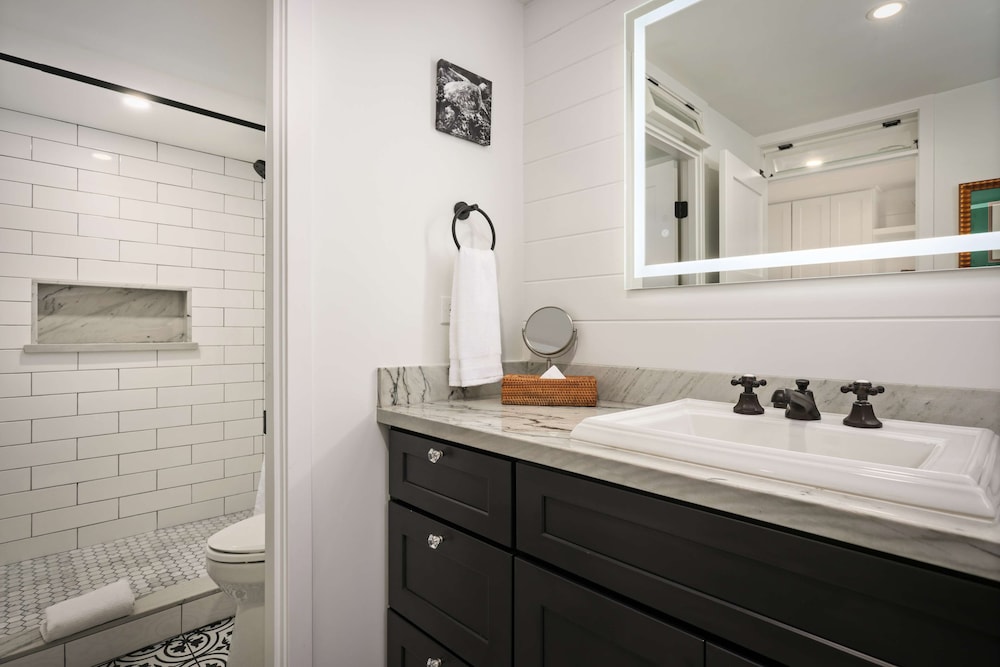 Premium Studio, Ocean View (Full Kitchen) - Photo 2