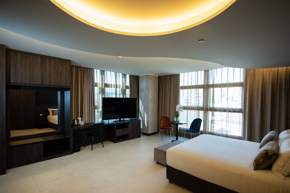 Elite Room