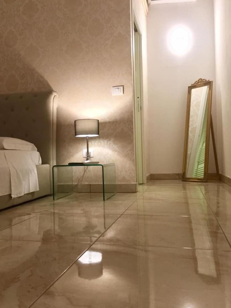 Superior Room, 1 Bedroom, Ensuite, City View photo 3