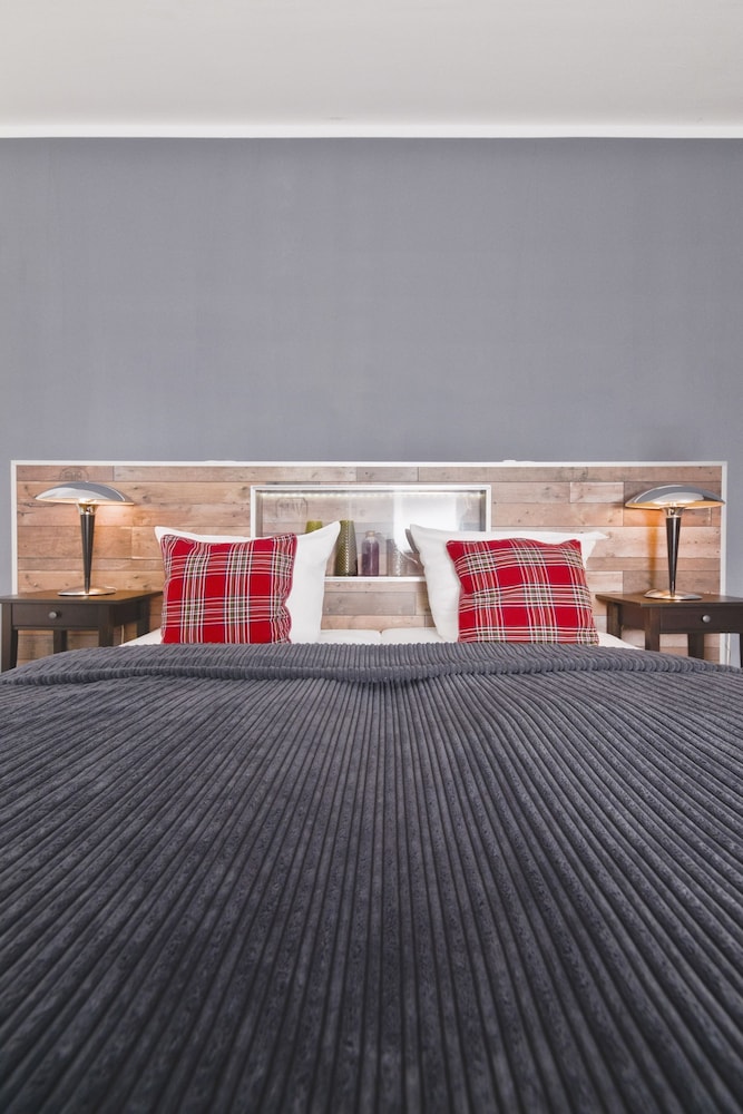 Family Room photo 3