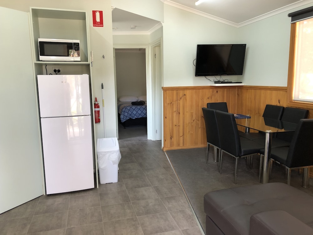 Deluxe Cabin with Ensuite photo 2