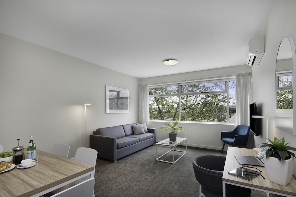 Apartment, 2 Bedrooms - Photo 4