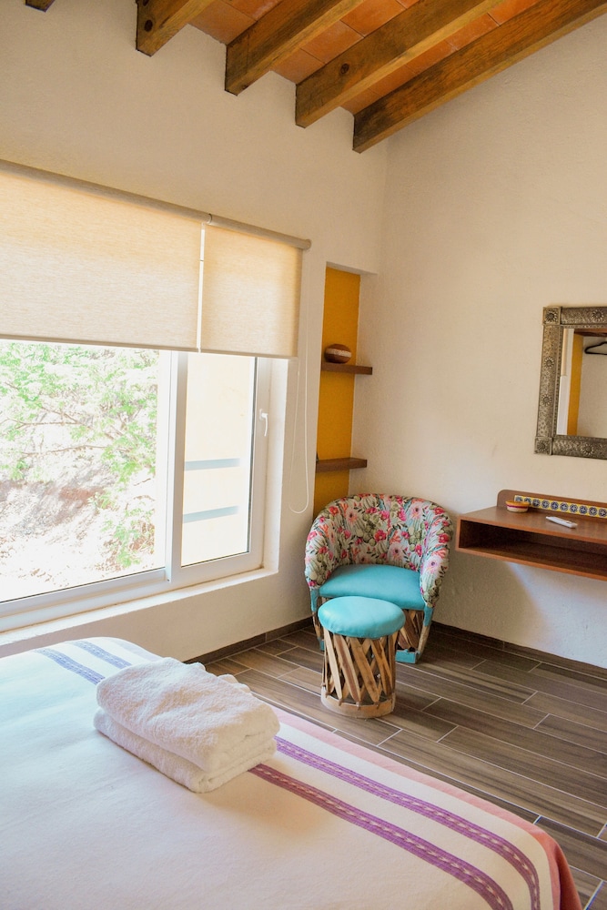 Double Room, 1 Queen Bed