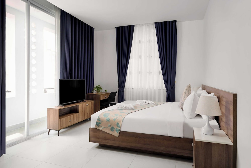 Executive Room, 1 King Bed - Photo 1