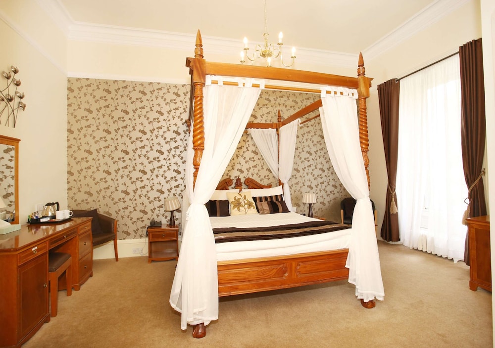 Standard Room, 1 Double Bed, Non Smoking (Canopy Bed) - Photo 1
