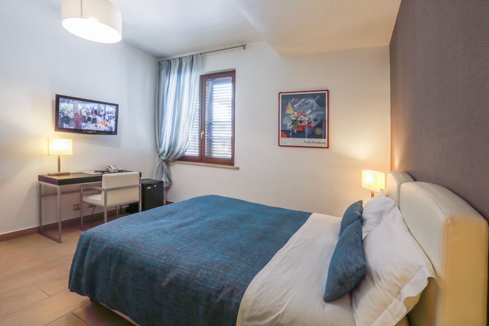 Double Room Single Use, Private Bathroom photo 1