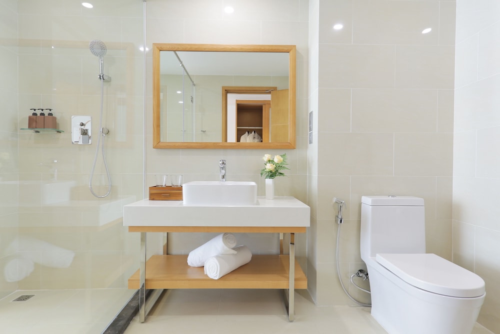 Premier Suite, 1 King Bed, Balcony, Ocean View (Daily 60 mins Spa Treatment) photo 3