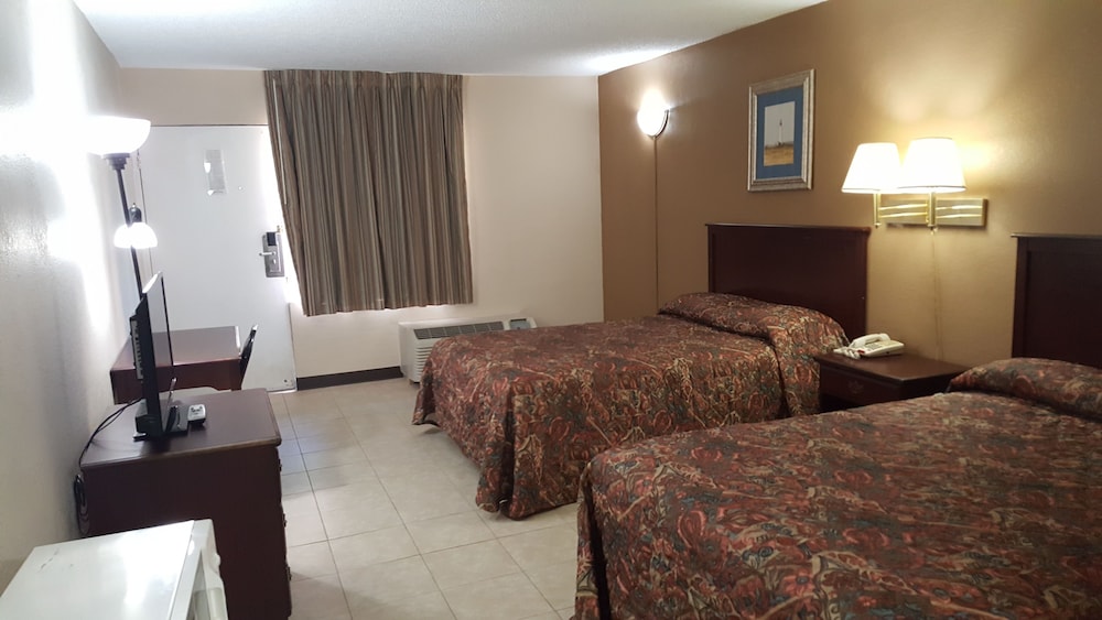 Room, 2 Double Beds, Smoking photo 1