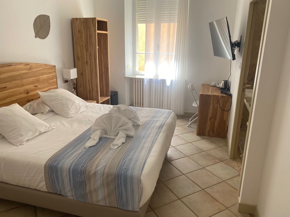 Standard Double Room  PRM photo 2
