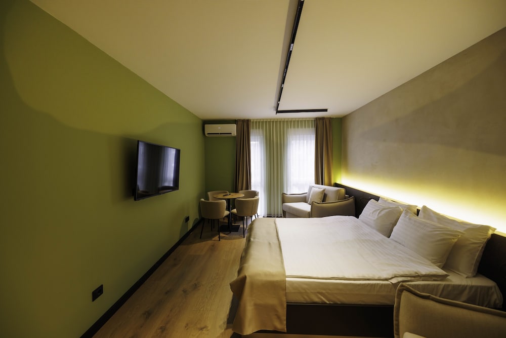 Family Quadruple Room photo 3