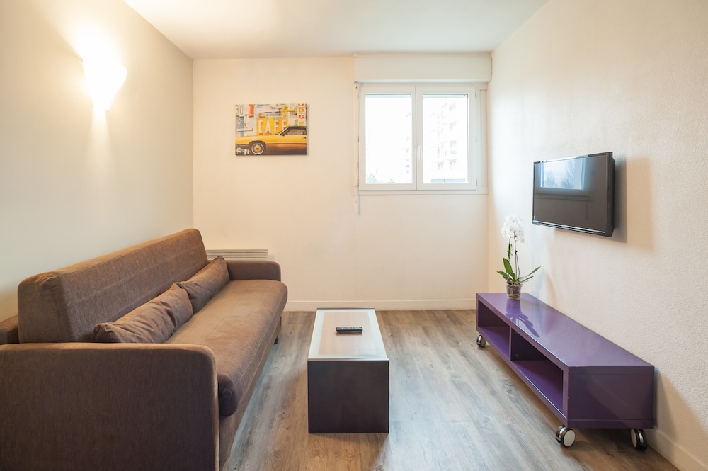 Standard Apartment - Photo 6