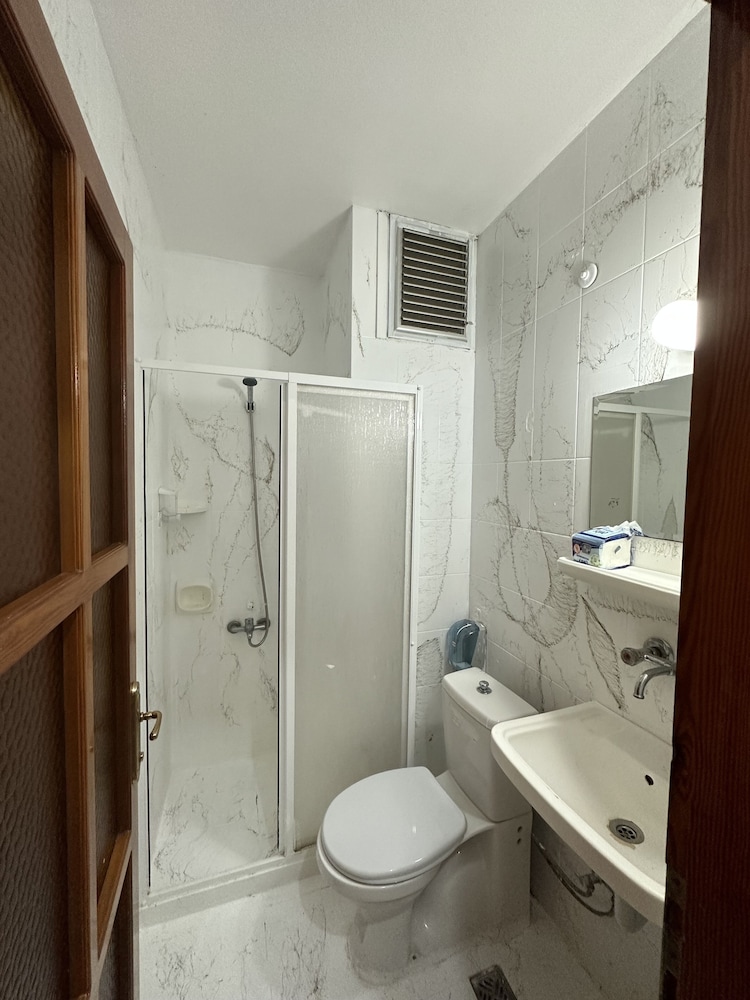Standard Double or Twin Room, Balcony photo 3