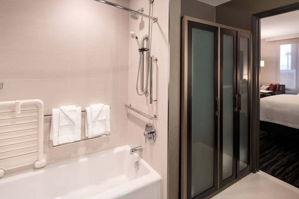 Studio Suite, Multiple Beds (Mobility Accessible, Tub) photo 2