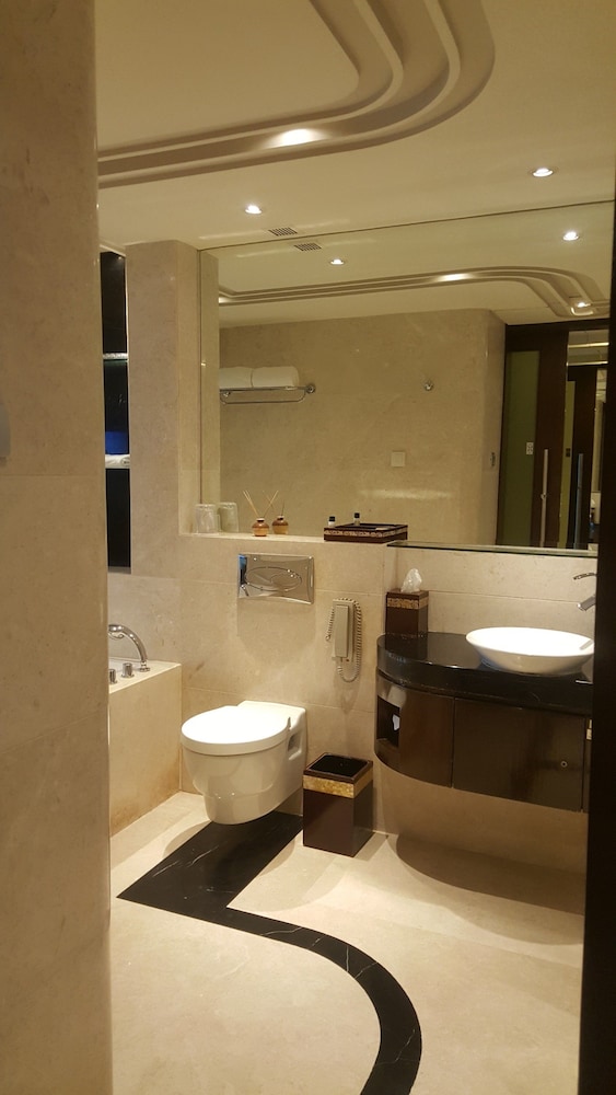 Premium Room - Photo 6