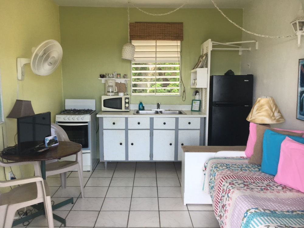 Standard Suite - Photo 3