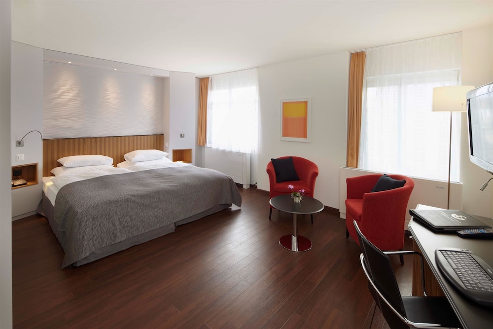 Standard Twin Room - Photo 3