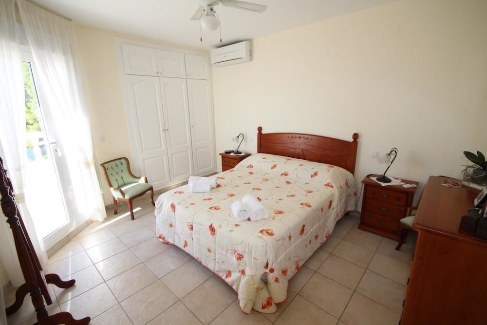 Villa, 4 Dormitorios