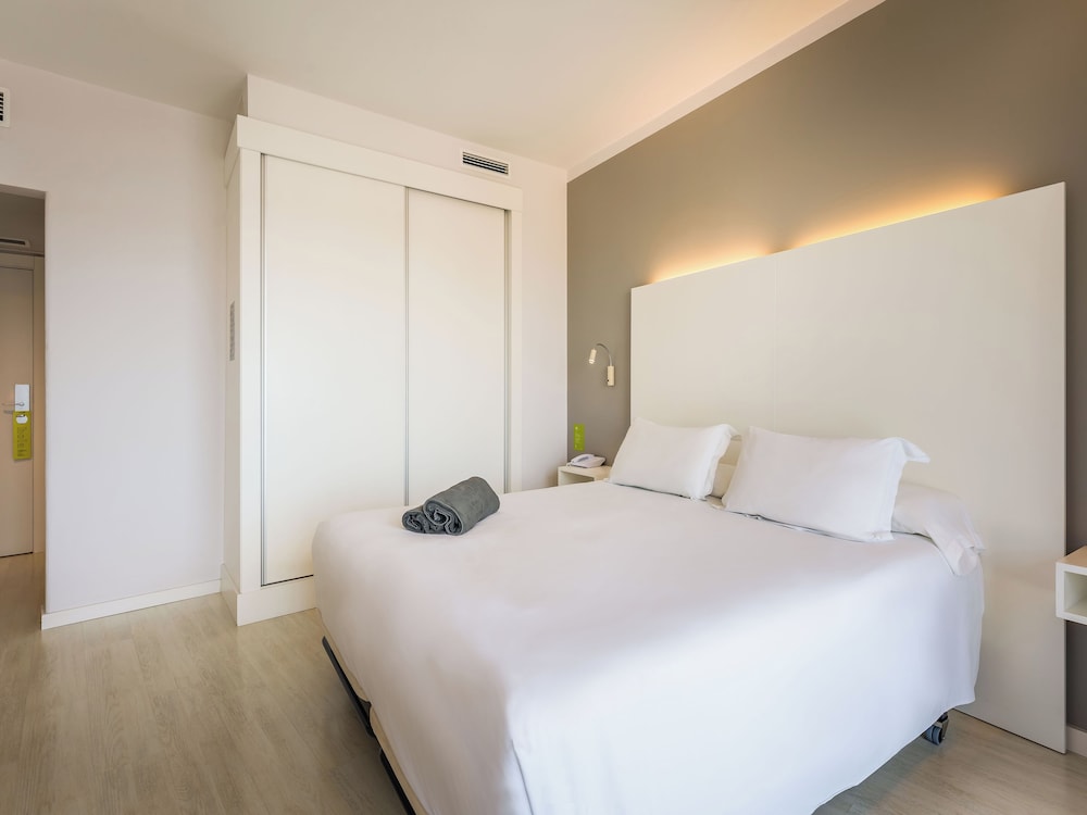 Premium Double Room Single Use, Sea View (& Pool view) - Photo 6