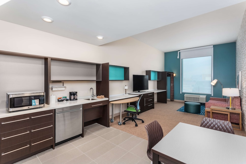 Suite, 1 King Bed, Accessible (Hearing) - Photo 1