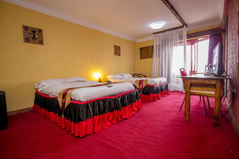 Deluxe Suite