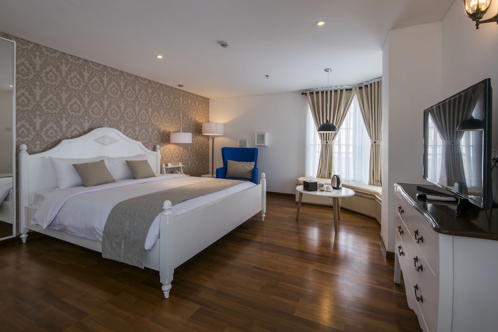 Grand Victorian Room photo 2