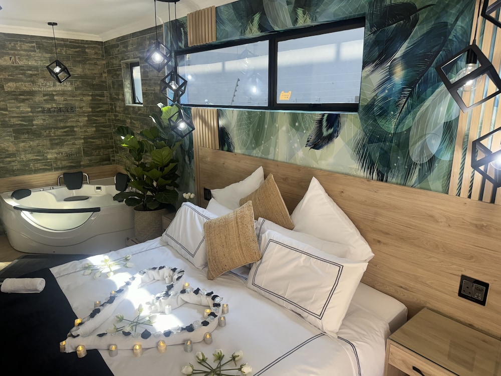 Deluxe Double or Twin Room, 1 King Bed