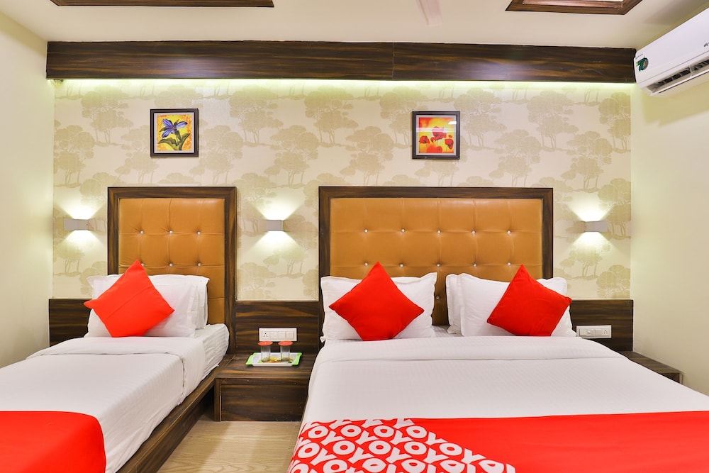 Deluxe Double or Twin Room, 1 King Bed