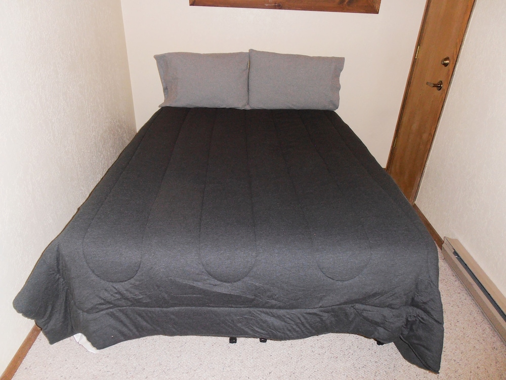 Condo, 3 Bedrooms, 2 Bathrooms photo 1