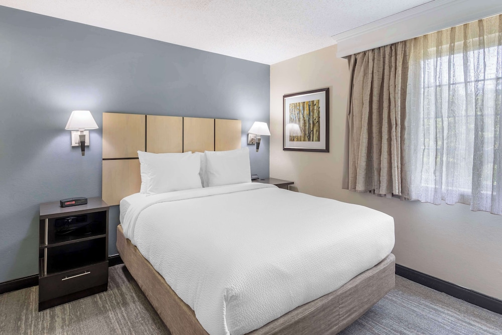 Suite, 1 Queen Bed, Non Smoking, Kitchen (with Sofabed; Full Kitchen) - Photo 4