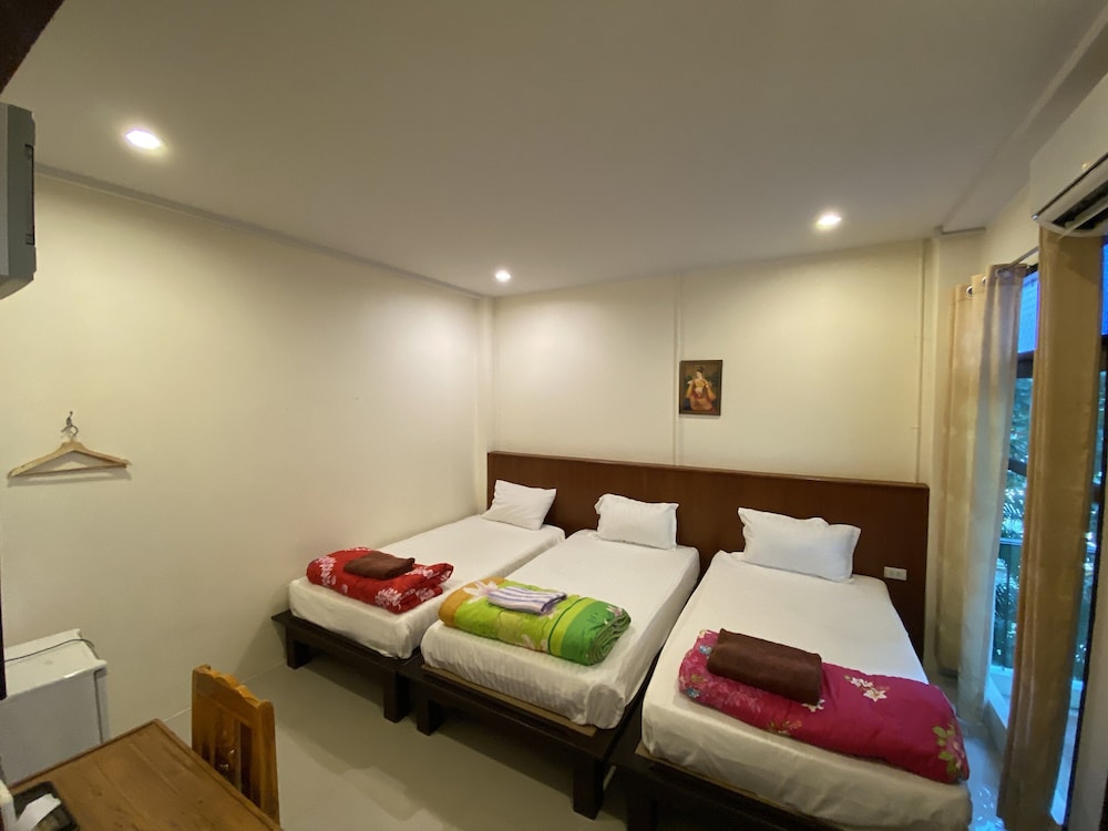 Triple Room, 3 Twin Beds, Accessible, Private Bathroom