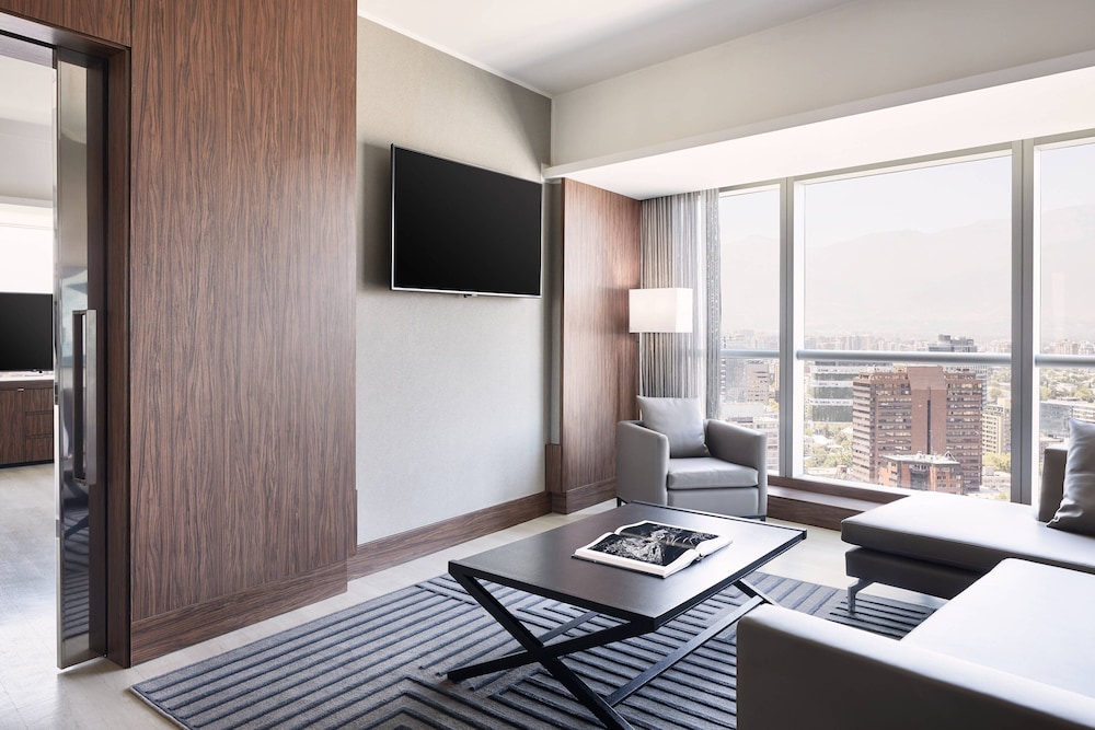 Suite, 1 Bedroom - Photo 5