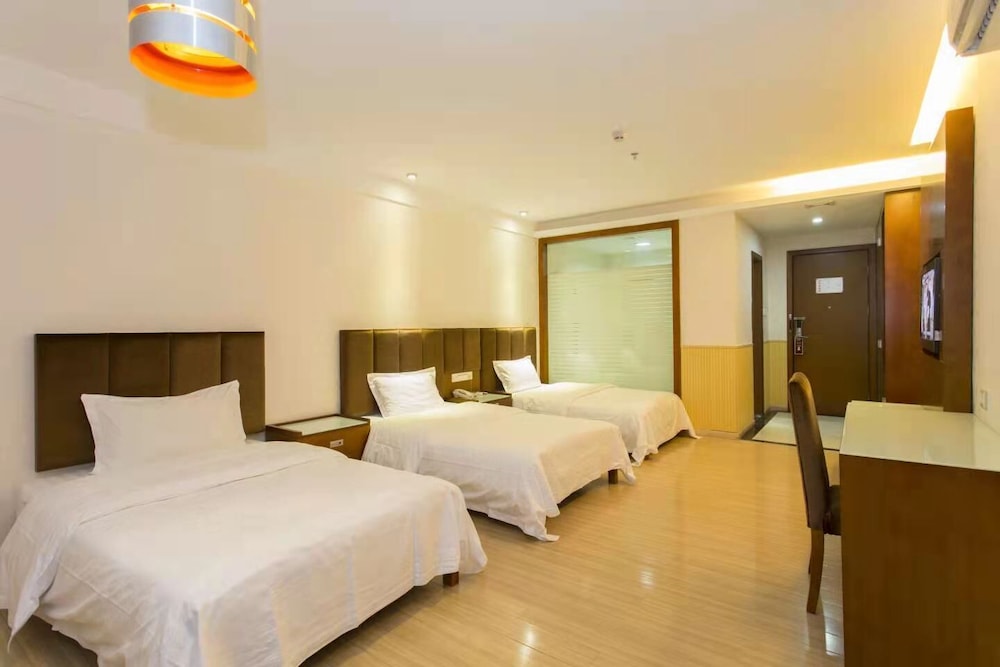 Business Triple Room, Courtyard Area photo 2