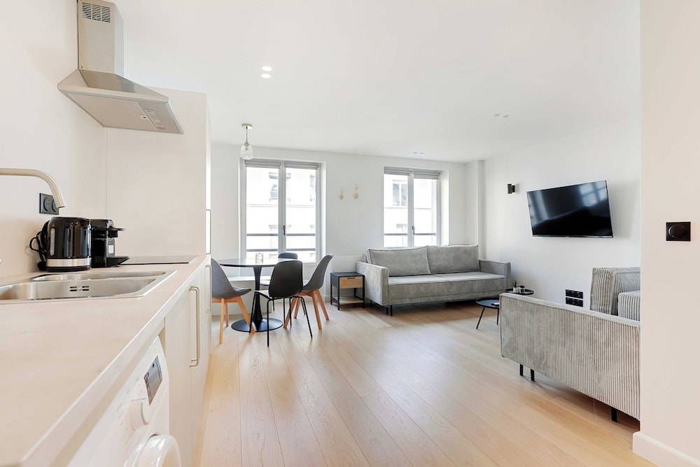 Apartment photo 3