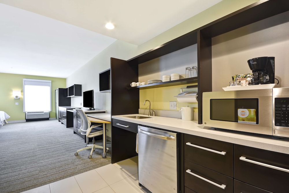 Suite, 2 Queen Beds, Accessible, Non Smoking