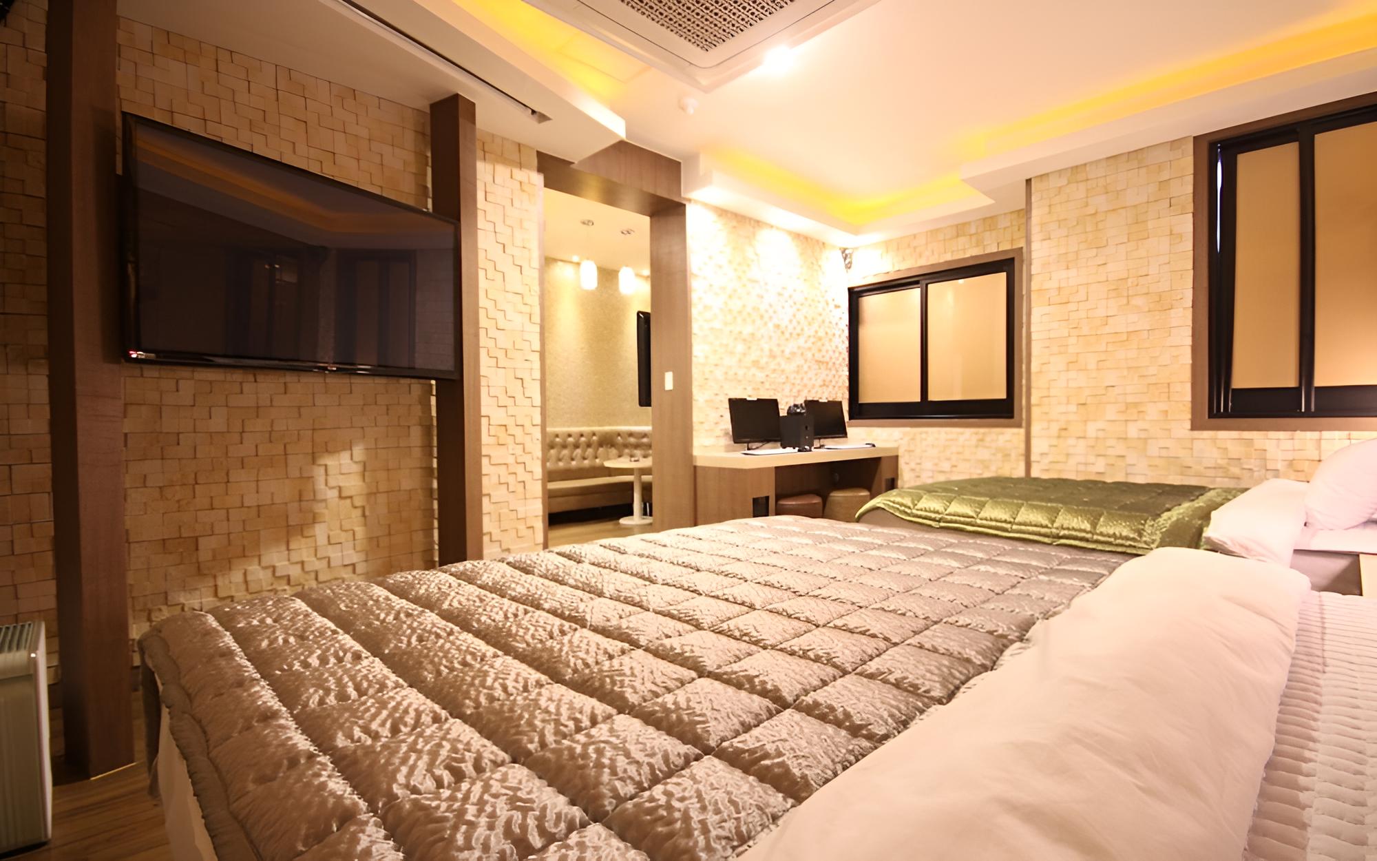Room (Standard room) - Photo 16