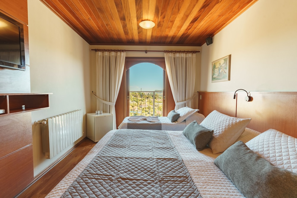 Luxury Double or Twin Room, Lanai photo 2