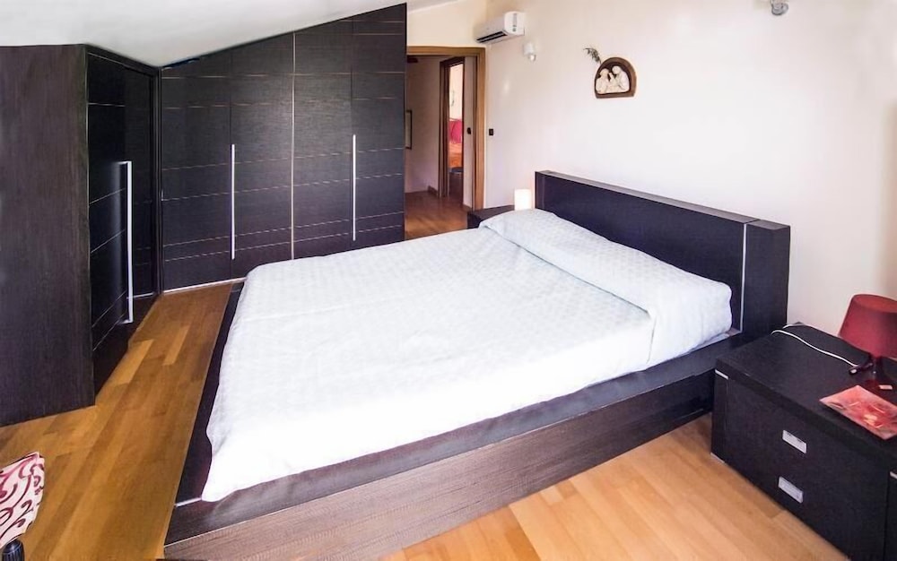 Double Room, 1 Queen Bed, Non Smoking photo 3