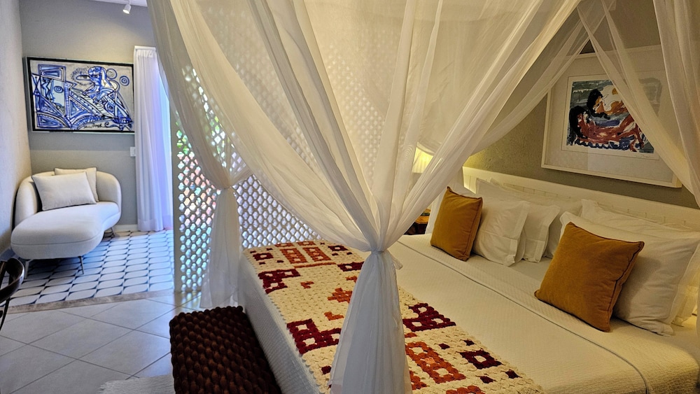 Suite, 1 King Bed, Hot Tub photo 1