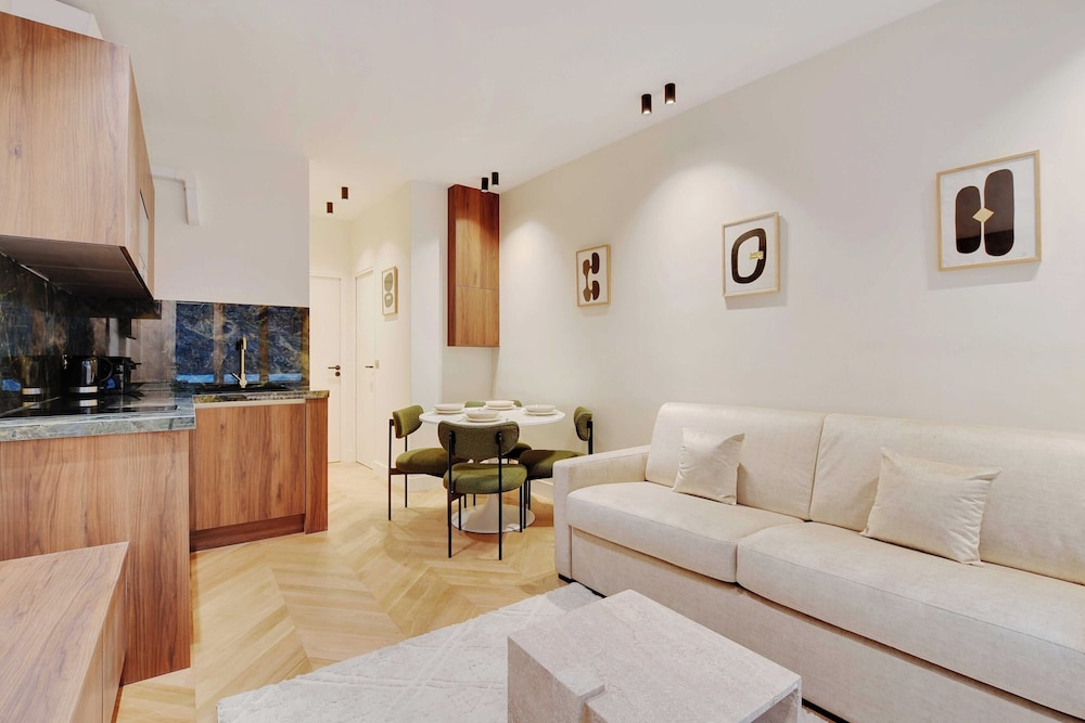 Apartment photo 1