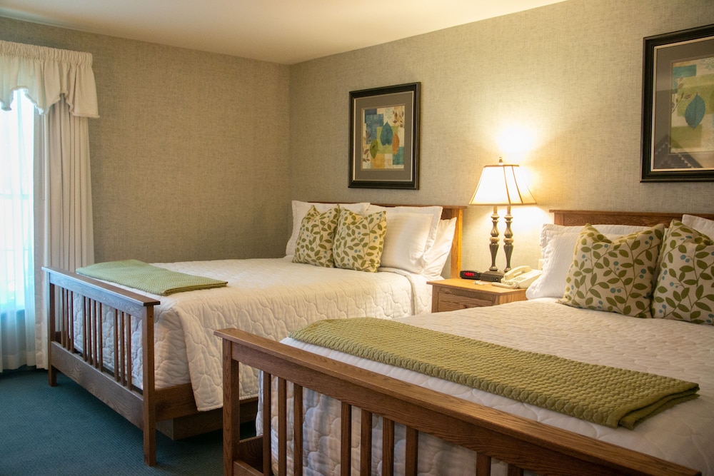 Gallery Room, 2 Queen Beds photo 3