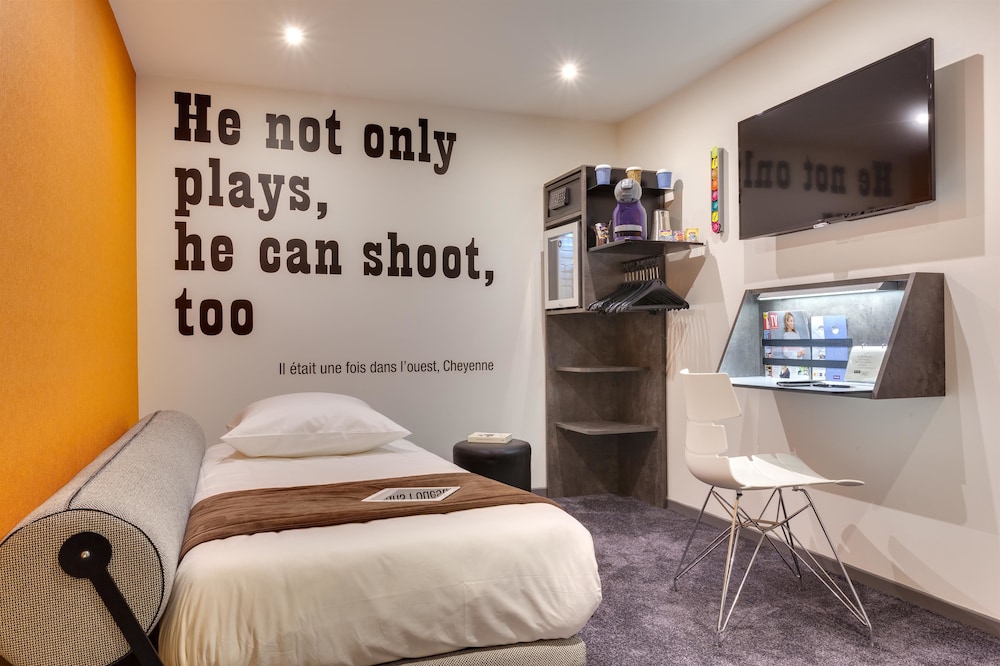 Superior room 1 double bed and 1 single bed - Photo 4