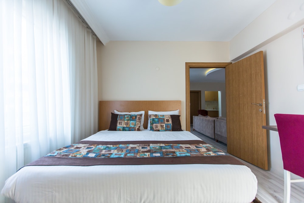 Deluxe Suite photo 3
